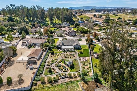 Tiny photo for 680 Sweet Donna Place, Nipomo, CA 93444 (MLS # PI26029342)