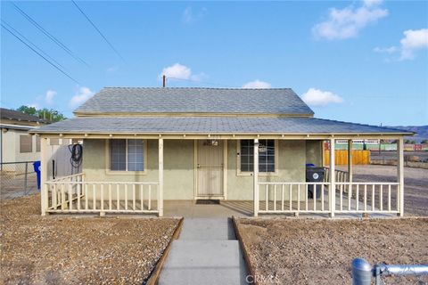 Photo of 113 E Cottage St, Barstow, CA 92311 (MLS # HD25264131)