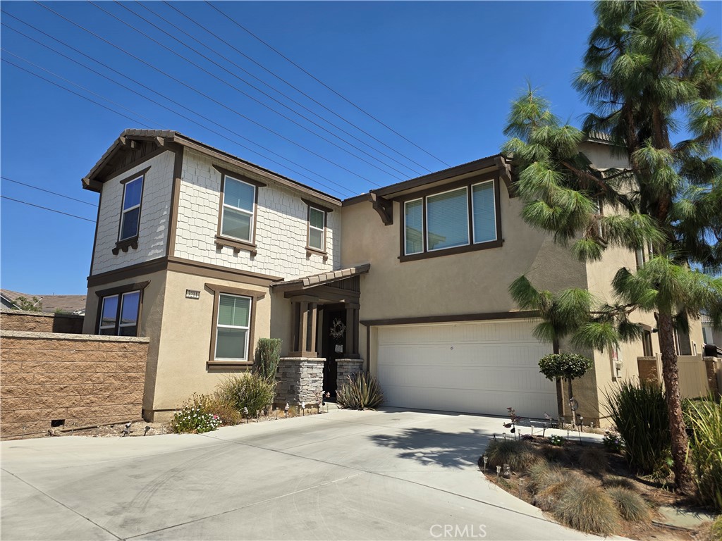 3211 E Mt Rainier Drive