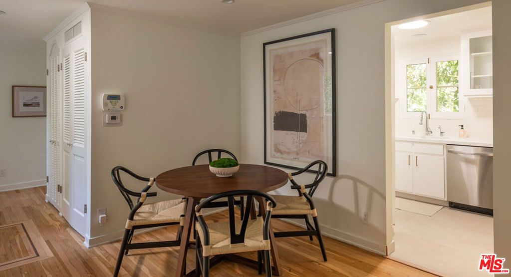 Photo of 488 St. Pierre Drive, Bel Air, CA 90077 (MLS # 25608253)
