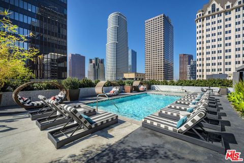 Photo of 727 W 7th Street #501, Los Angeles, CA 90017 (MLS # 25609979)
