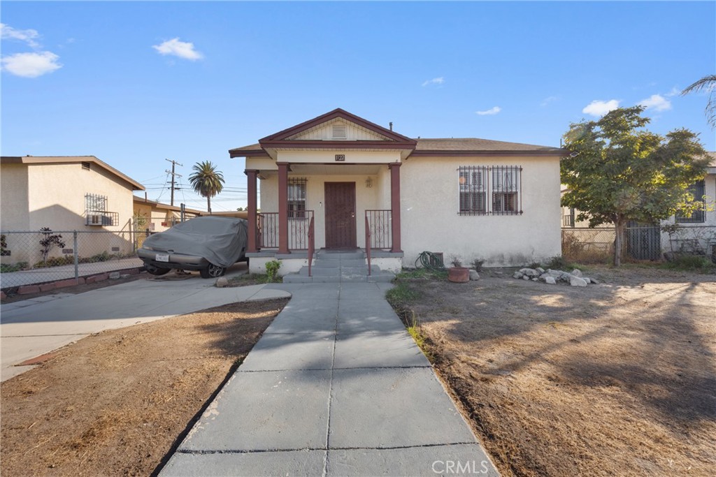 Welcome to this charming 2-bedroom, 1-bath home, perfect for those looking to make their mark. Located in Vermont Knolls, the property features a spacious backyard, offering a private and serene outdoor space ideal for relaxation or entertaining. In addition, it gives the next owner the opportunity to expand the home or convert the detached garage into an ADU. Inside, the home is filled with potential, ready for your personal touches. Great opportunity for a 1st time homebuyer to create something special. Minutes away from the 110 freeway, this home is conveniently located to get around. You're also just a short drive from downtown LA (Crypto, LA Live, BMO, USC Coliseum) and Inglewood (Sofi, Kia Forum, Intuit Dome, LAX). Don't miss out on this great opportunity to own a fantastic property. Schedule your viewing today and see all that this exceptional home has to offer!