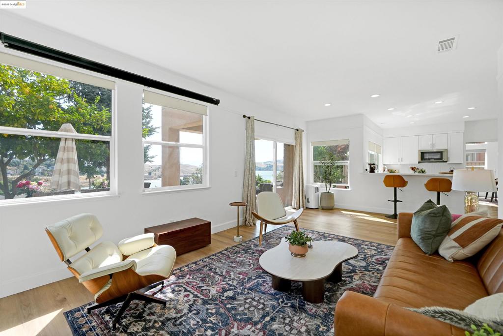 GLEN COVE - Residential