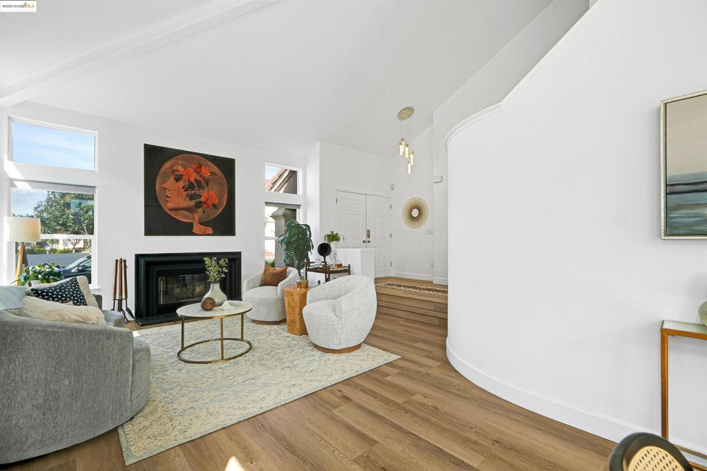 GLEN COVE - Residential