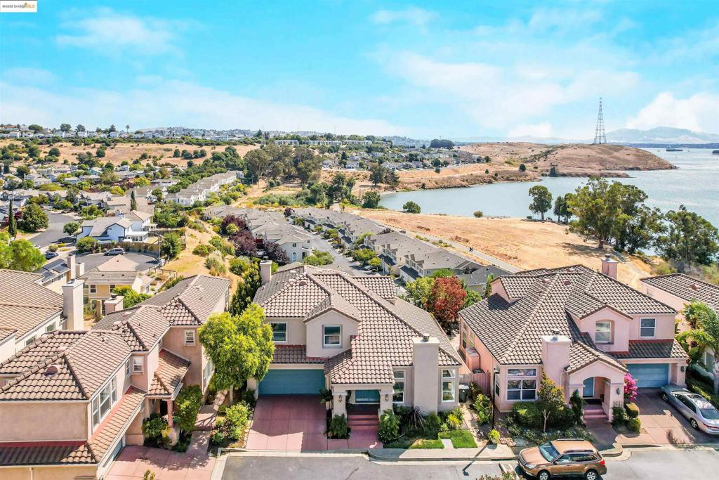 GLEN COVE - Residential