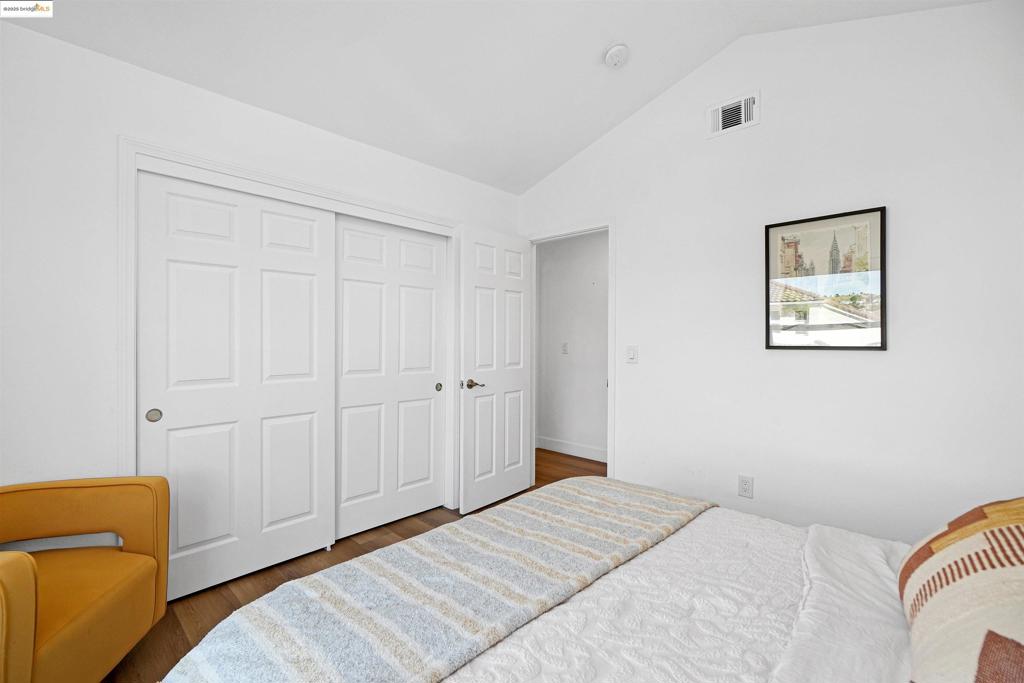 GLEN COVE - Residential