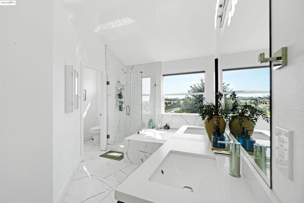 GLEN COVE - Residential