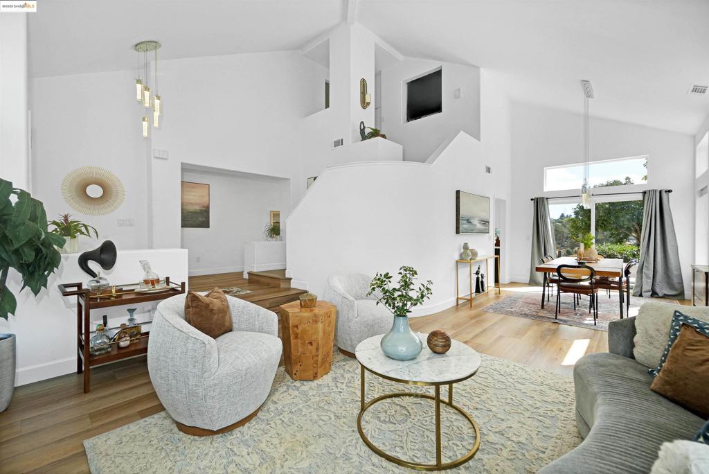 GLEN COVE - Residential