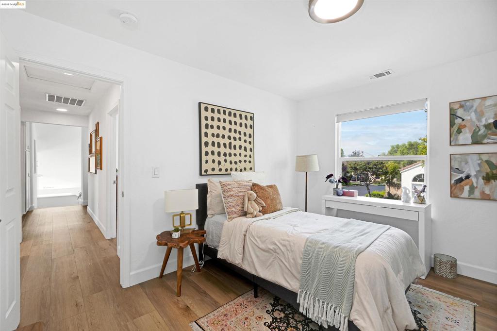 GLEN COVE - Residential