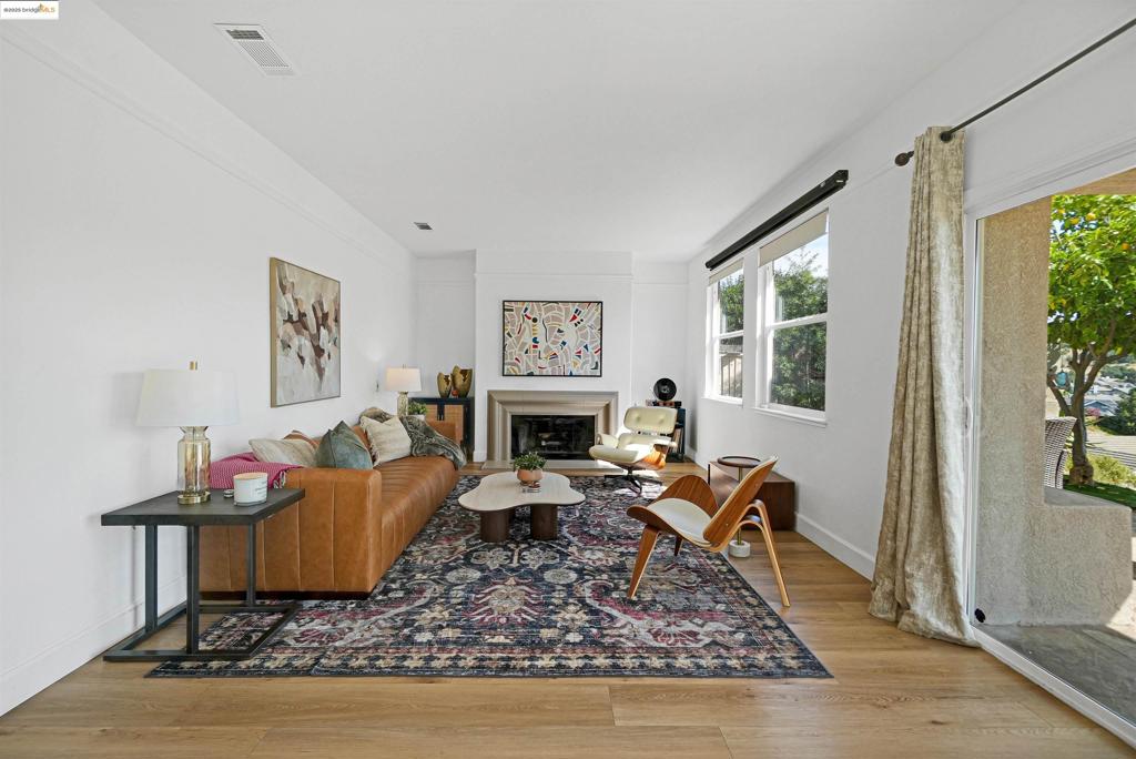 GLEN COVE - Residential