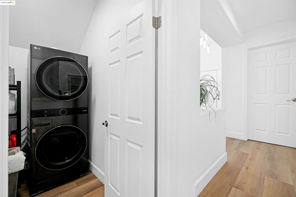 GLEN COVE - Residential