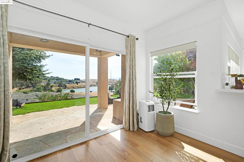 GLEN COVE - Residential