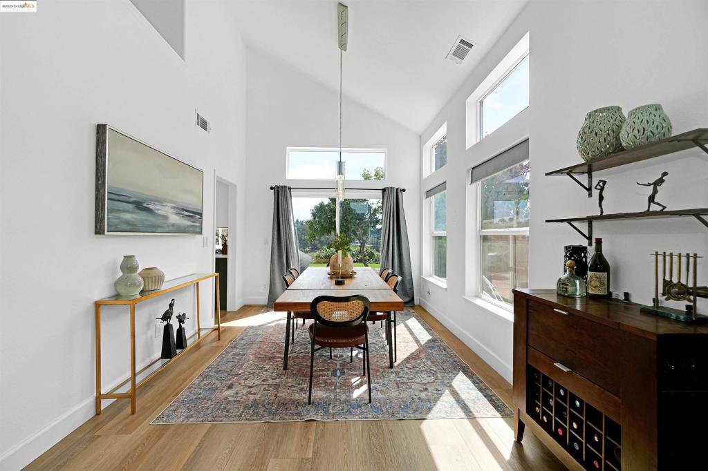 GLEN COVE - Residential