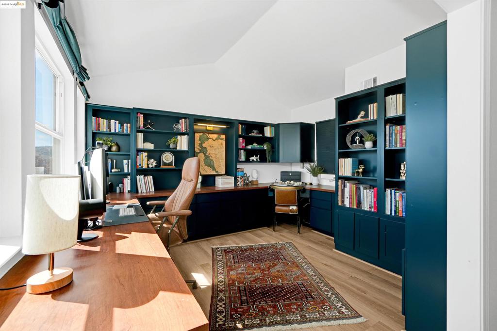 GLEN COVE - Residential