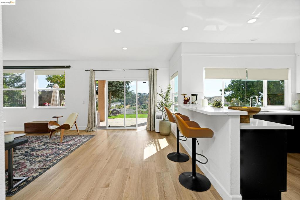 GLEN COVE - Residential