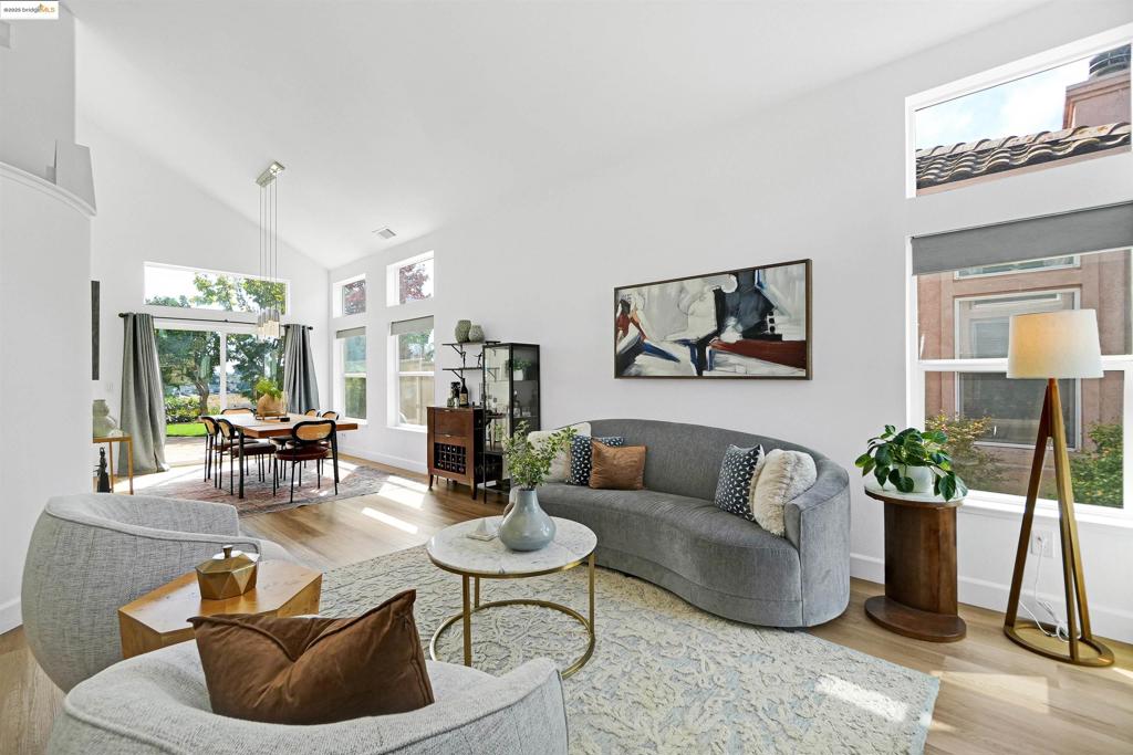 GLEN COVE - Residential