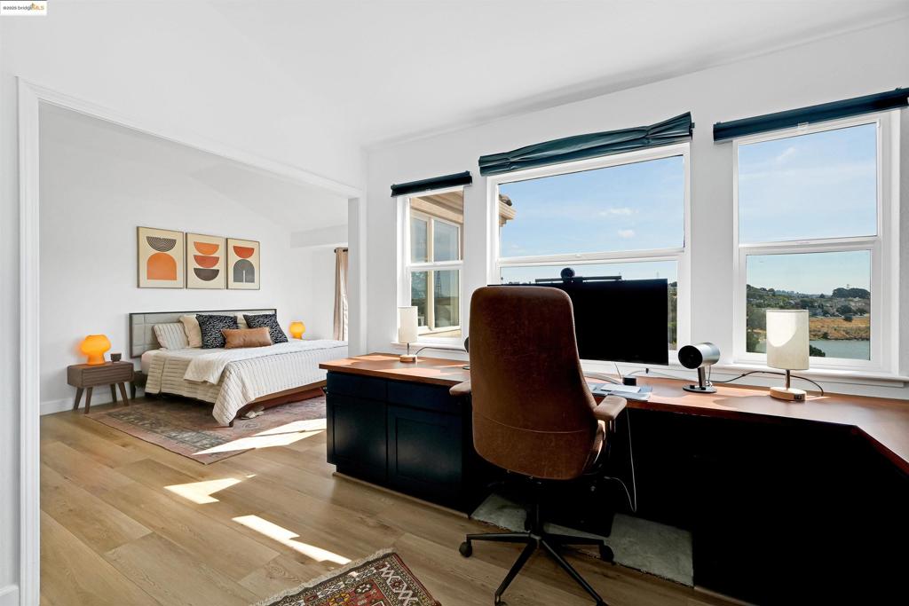 GLEN COVE - Residential