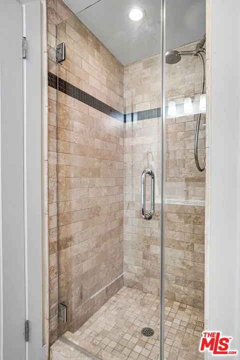 Los Angeles, California 90077, United States, 3 Bedrooms Bedrooms, ,3 BathroomsBathrooms,Residential,Active,235109