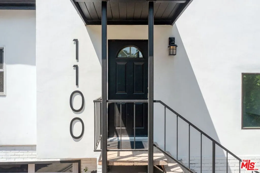 Los Angeles, California 90077, United States, 3 Bedrooms Bedrooms, ,3 BathroomsBathrooms,Residential,Active,235109