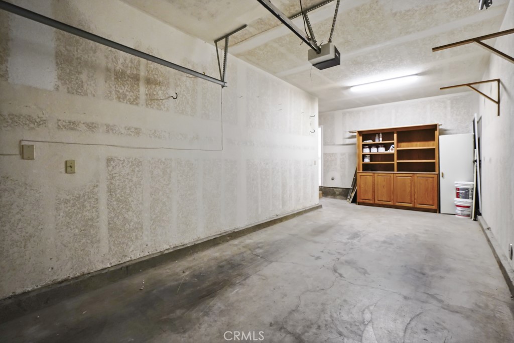 Shadow Ridge (A) (833) - Residential Lease