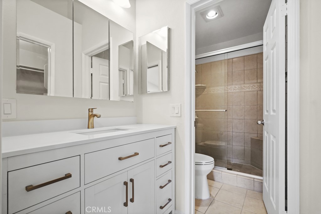 Shadow Ridge (A) (833) - Residential Lease