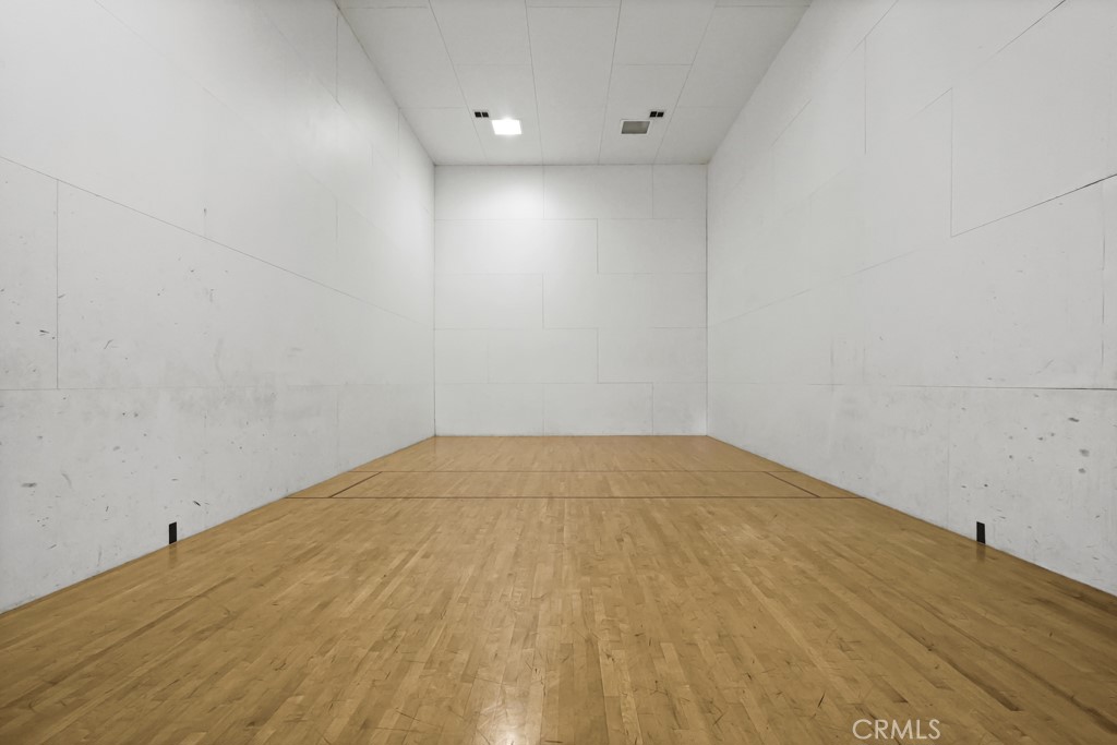 Shadow Ridge (A) (833) - Residential Lease