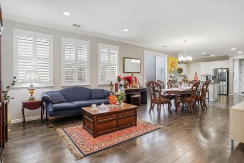 Photo of 125 Lusitano Way, Gilroy, CA 95020 (MLS # ML82031781)