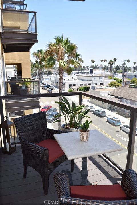 Tiny photo for 301 Mission Avenue #409, Oceanside, CA 92054 (MLS # SW26158691)