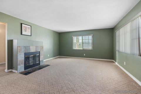 4165 1/2 Mississippi St San Diego CA 92104