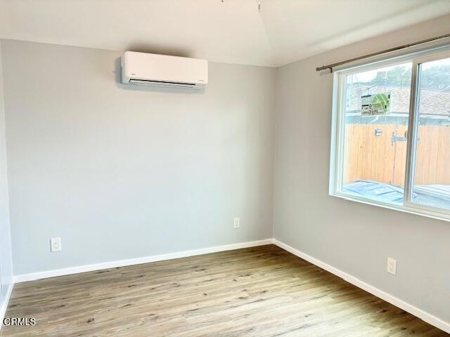 Newly Constructed 2 bedroom + 1 bathroom Detached unit in Oxnard! Welcome to the newly constructed 2bed-1bath unit off of Terrace Avenue! This brand new unit has open concept living room and kitchen that are bright, well designed and boast high ceilings! The kitchen cabinets are stylish with soft closing drawers and cupboards and come with new microwave and gas stove/oven range. This unit comes with a laundry cupboard that has a combo washer-dryer. The two bedrooms on either side of the living room have privacy with lockable doors and windows with access to a common, beautiful and modern double vanity area and a separate bathroom. This unit has cozy front patio for BBQ that is fenced in with a brand-new fence with lockable gates. Unit has one assigned parking spot on the side of the house and one non-legal parking on the front/alley side of the house. Unit has brand new air conditioning system for heating and cooling with remote control. Brand new Washer and dryer provided Refrigerator not included in the lease. Tenant is responsible for all utilities. Owner may consider one small pet with additional $500 Pet Deposit. 12 month lease. ____________________________________________________________________________________________ Unidad independiente recientemente construida de 2 dormitorios + 1 bano en Oxnard! Bienvenido a la unidad de 2 dormitorios y 1 bano recien construida en Terrace Avenue! Esta nueva unidad tiene una sala de estar y cocina de concepto abierto que son luminosas, bien disenadas y cuentan con techos altos! Los gabinetes de la cocina son elegantes, con cajones y alacenas de cierre suave y cuentan con microondas nuevos y estufa/horno a gas. Esta unidad viene con un armario de lavanderia que tiene una combinacion de lavadora y secadora. Los dos dormitorios a cada lado de la sala de estar tienen privacidad con puertas y ventanas con cerradura con acceso a un hermoso y moderno area comun de tocador doble y un bano separado. Esta unidad tiene un acogedor patio delantero para barbacoa que esta cercado con una cerca nueva con puertas con cerradura. La unidad tiene un lugar de estacionamiento asignado en el costado de la casa y un estacionamiento no legal en el frente/lado del callejon de la casa. La unidad cuenta con un nuevo sistema de aire acondicionado para calefaccion y refrigeracion con control remoto. Lavadora y secadora nuevas incluidas. Refrigerador no incluido en el contrato de arrendami