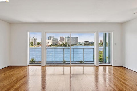 Photo of 1410 Lakeshore Ave AVE #6, Oakland, CA 94606 (MLS # 41142318)