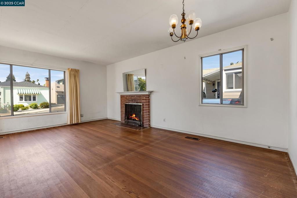 BERKELEY - Residential