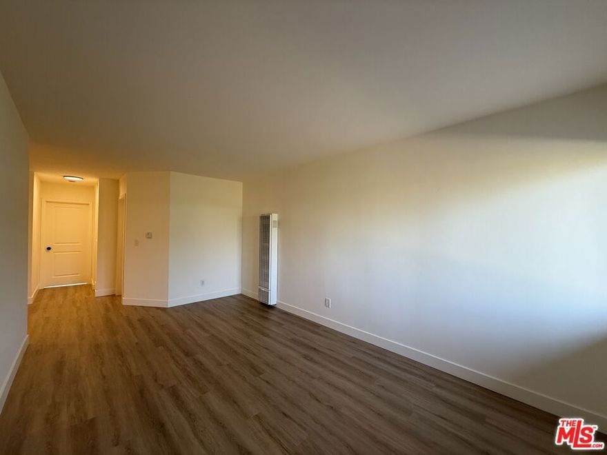 Well remodeled and maintained 2 bedroom / 1.5 bathroom unit on the second floor.  Parking fee of $100 included in the asking rent.