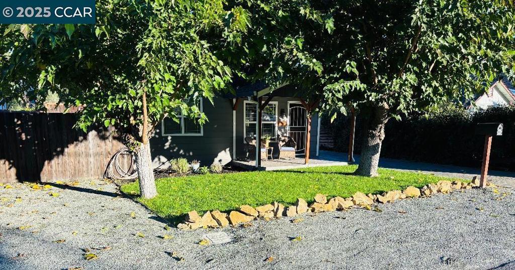 VINE HILL - Residential