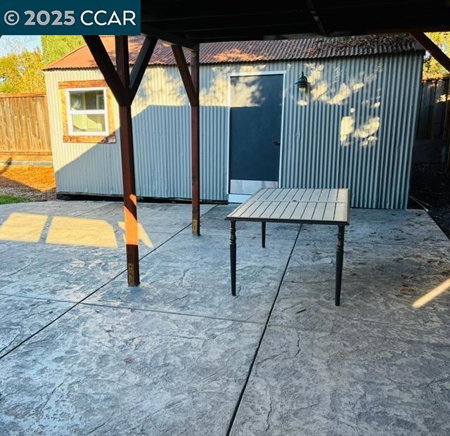 VINE HILL - Residential