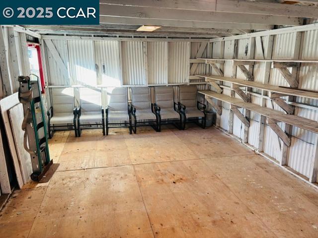 VINE HILL - Residential