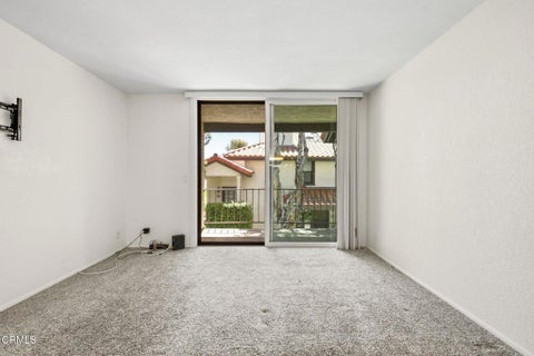 Tiny photo for 2226 Martinique Lane, Oxnard, CA 93035 (MLS # V1-38245)