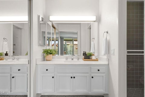 Tiny photo for 2226 Martinique Lane, Oxnard, CA 93035 (MLS # V1-38245)