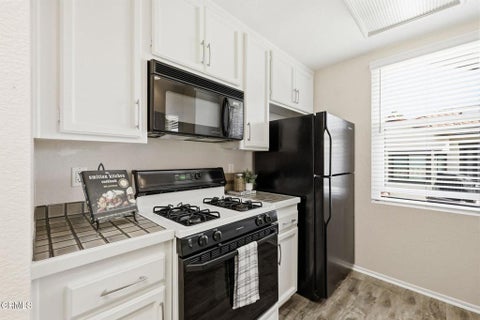 Tiny photo for 2226 Martinique Lane, Oxnard, CA 93035 (MLS # V1-38245)