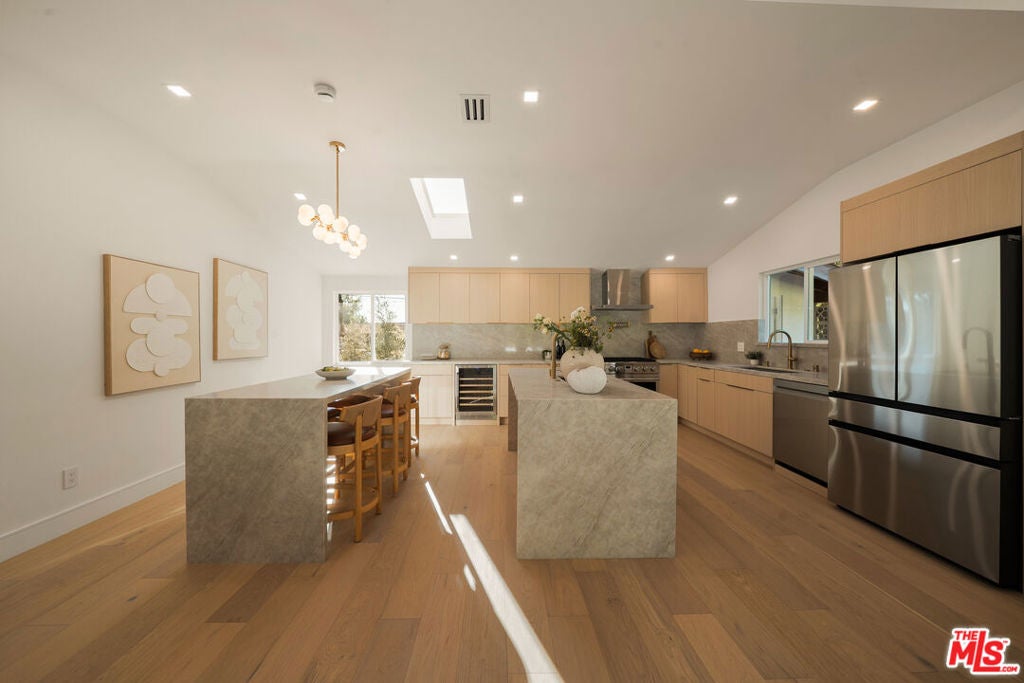 20877 Kelvin Place