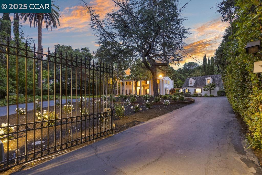 WESTSIDE DANVILL - Residential