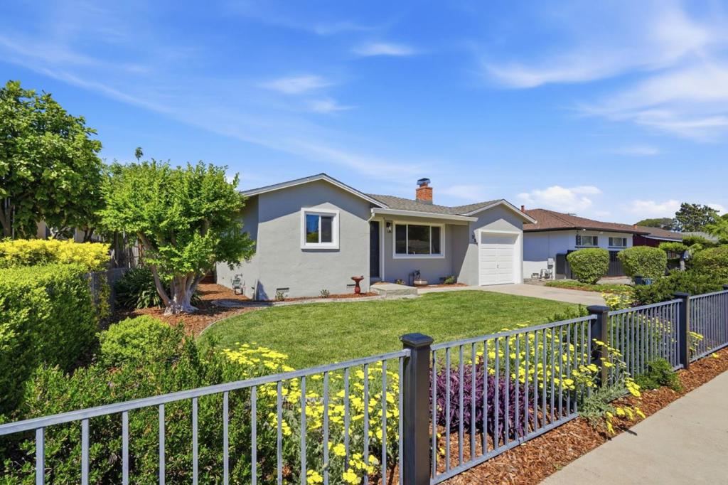 251 Del Norte Avenue