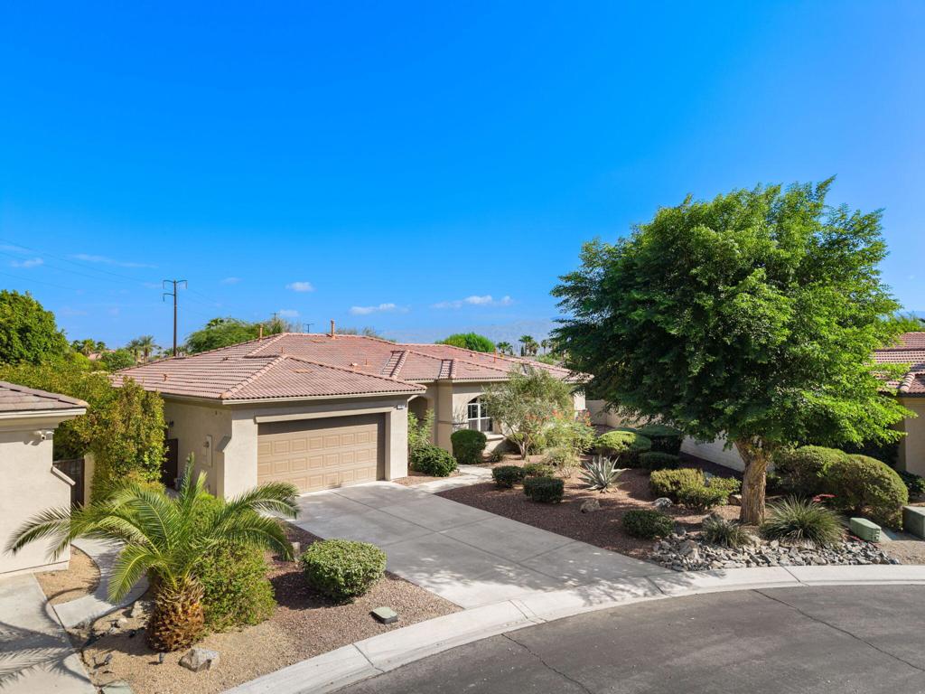 102 Tesori Drive