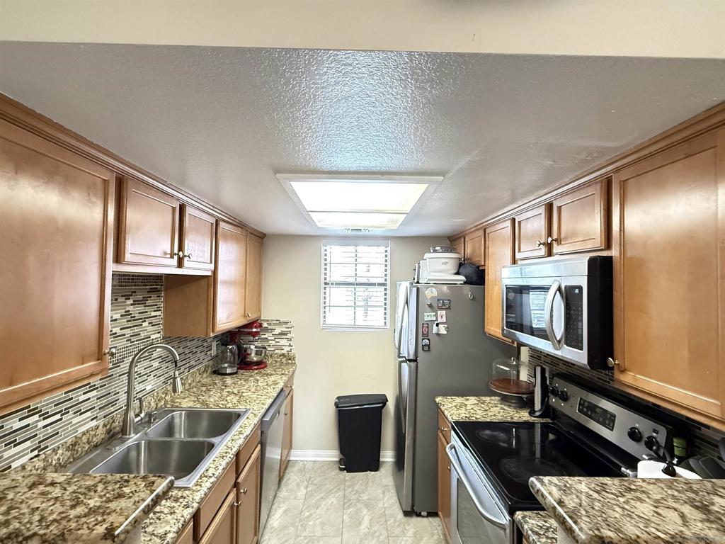 12079 ALTA CARMEL COURT 22