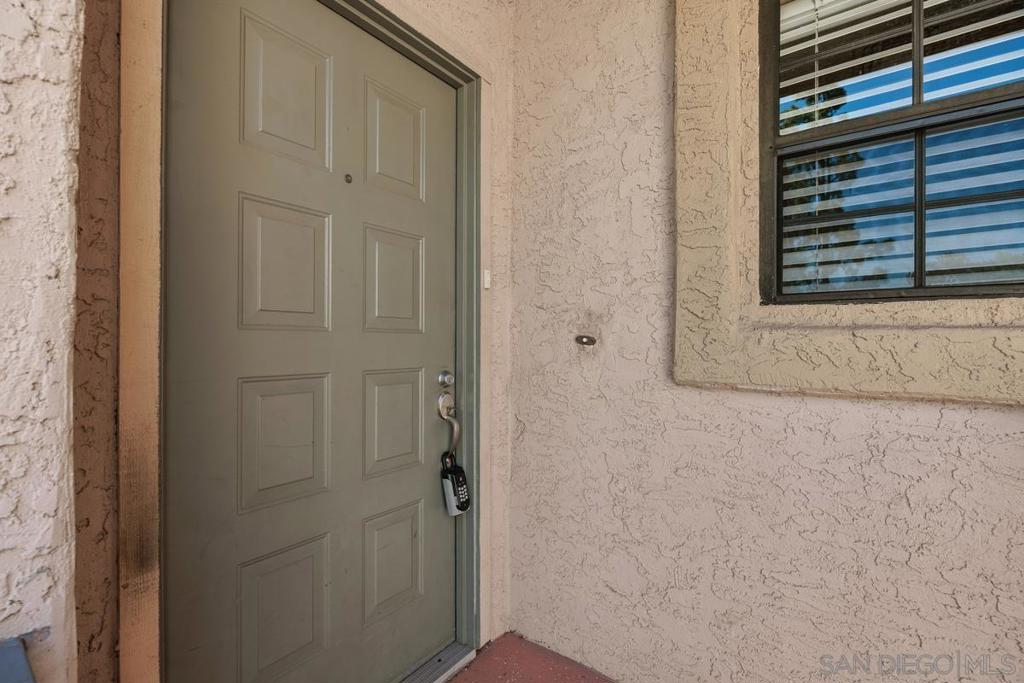 12079 ALTA CARMEL COURT Ct 22, San Diego CA 92128