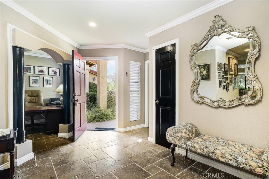 1718 Tecalote Drive 9