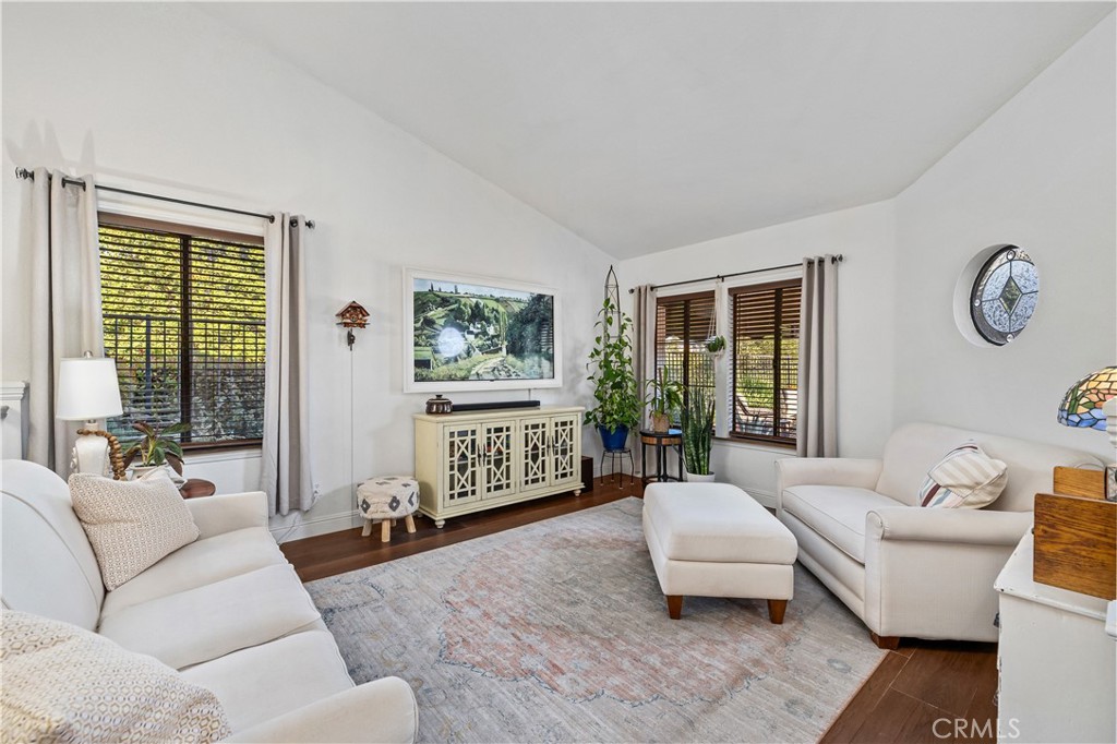 La Verne, California, 91750, United States, 4 Bedrooms Bedrooms, ,3 BathroomsBathrooms,Residential,Pending,2041353