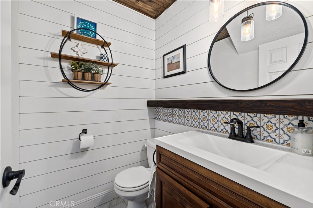 La Verne, California, 91750, United States, 4 Bedrooms Bedrooms, ,3 BathroomsBathrooms,Residential,Pending,2041353