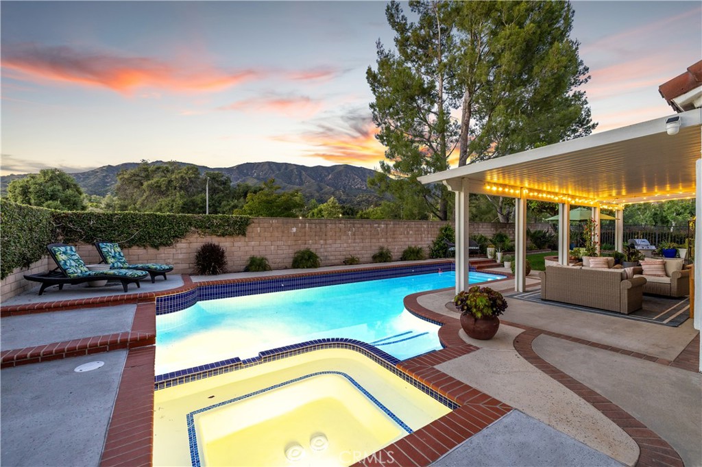 La Verne, California, 91750, United States, 4 Bedrooms Bedrooms, ,3 BathroomsBathrooms,Residential,Pending,2041353