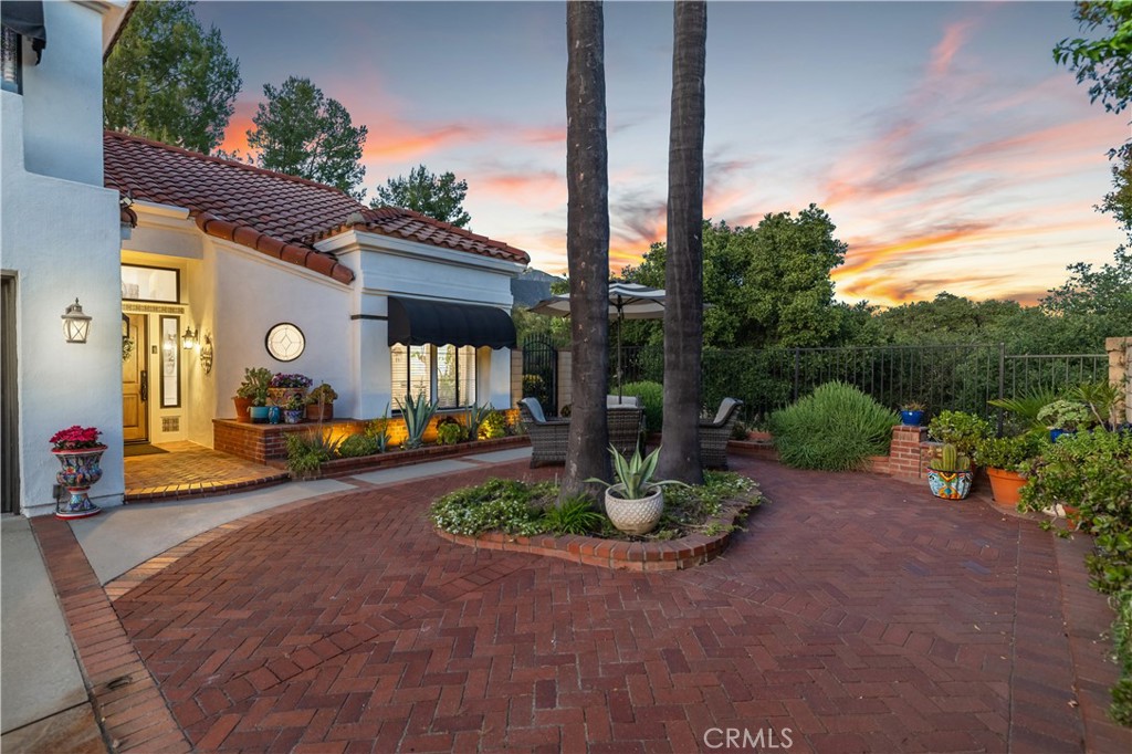 La Verne, California, 91750, United States, 4 Bedrooms Bedrooms, ,3 BathroomsBathrooms,Residential,Pending,2041353